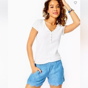 Lilly Pulitzer 4" Brea Linen Scallop Short Beckon Blue X Sea Salt Medium